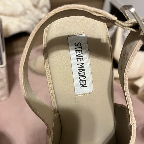 Chunky heel sandal - Picture 3 of 4